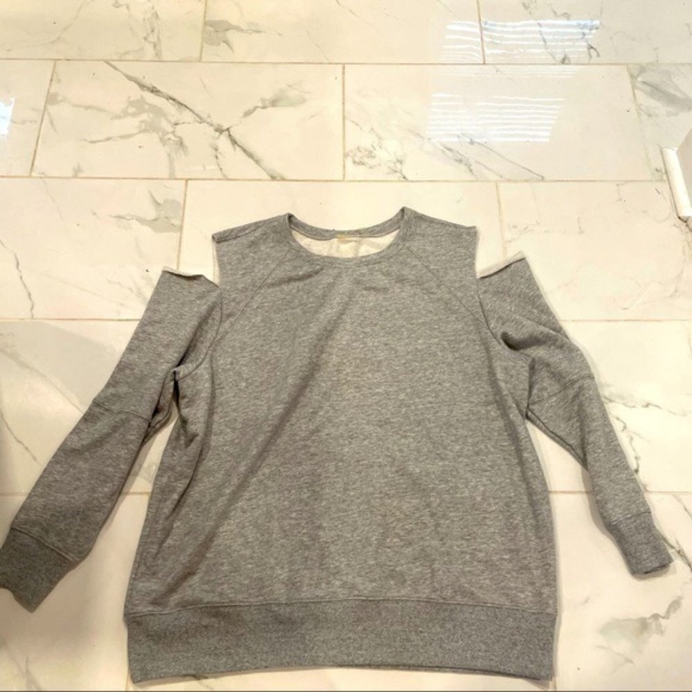 Zella Cut out shoulder sweatshirt - Picture 2 of 4